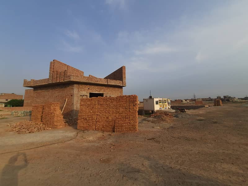 10 Marla Residential Plot For Sale In ALHAQ HOMES Samundari Road, Faisalabad. 4