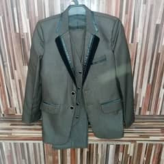 3peac suit condition 10by 10