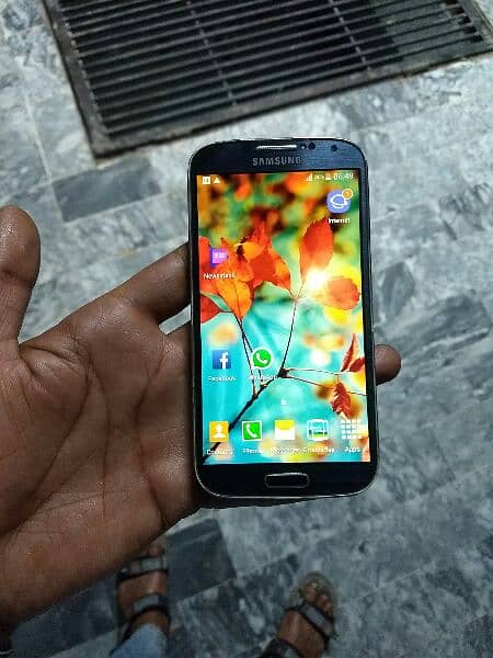 samsung s4 16gb all genuine pta prooved amoled display no any fault 1
