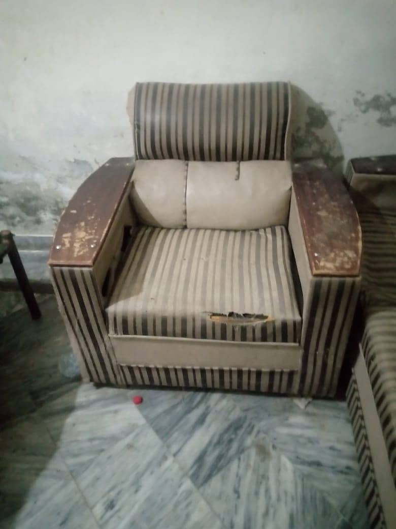 6 Seater Sofa for Sale on Urgent 2