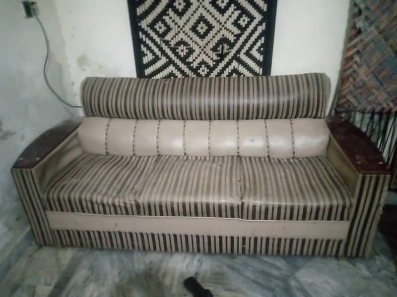 6 Seater Sofa for Sale on Urgent 3