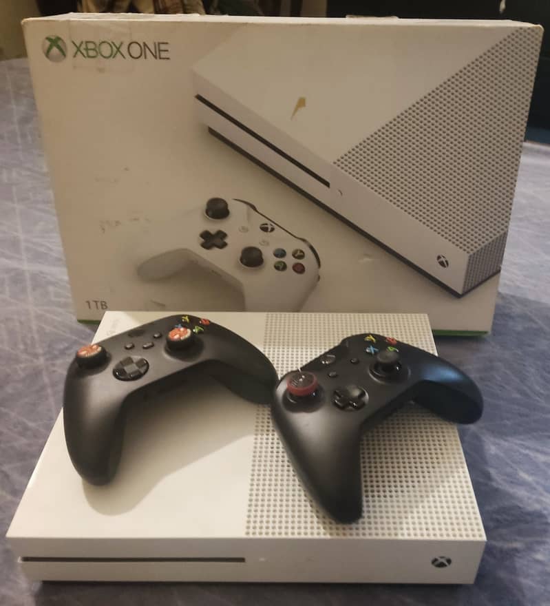 Xbox One 1Tb Console with 02 Controllers & FC 24 Game 0
