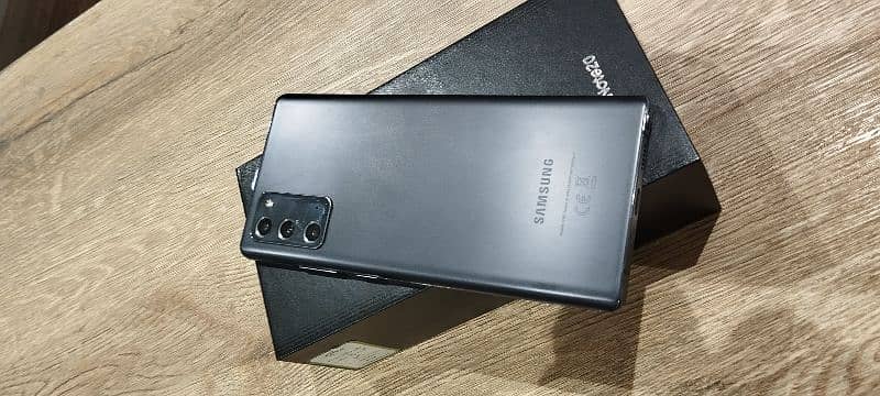 Samsung Note 20 1