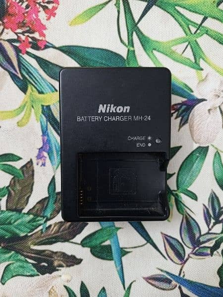 Nikon D3100 Bundle For Sale 8