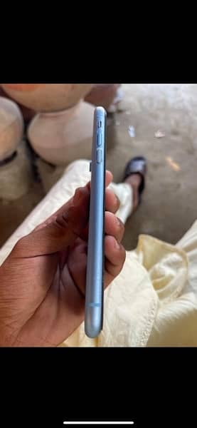 iPhone XR 10/10 condition 128gb for sale 3