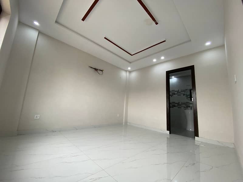 1 Bed, Non-Furnished Apartment
Sector C Available For Rent 4