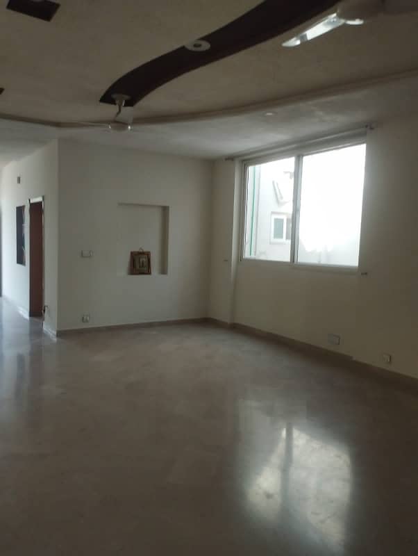 1 Kanal Upper Portion In Valencia Town 4