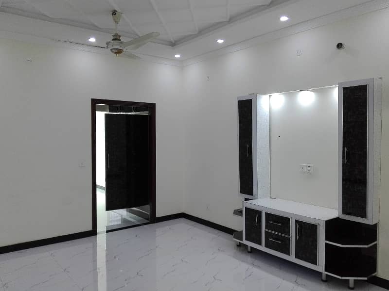 1 Kanal House Available In Wapda Town Phase 1 For sale 0