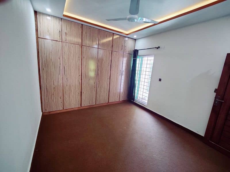 Bedroom apartment for rent. share base per head 7k 6