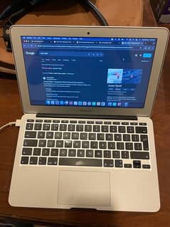 Macbook Air 2014 4GB 128 GB CORE i5 excellent condition good battery