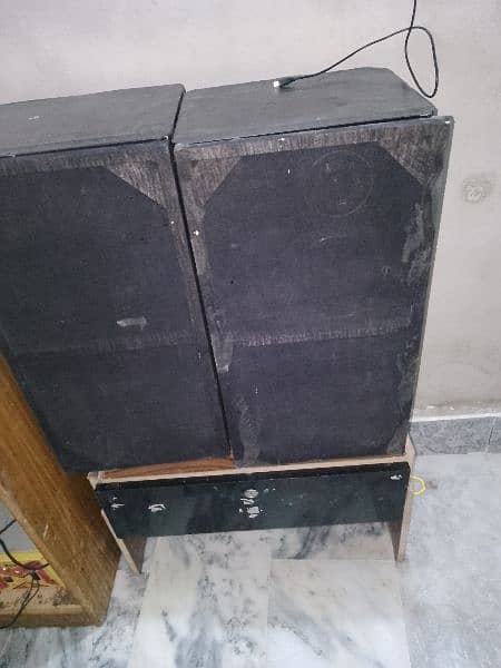Speakers And Amplifier For Sell 1