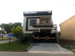CONER AND FAING PARK House Is Available For Sale In Park View City Topaz Block Lahore