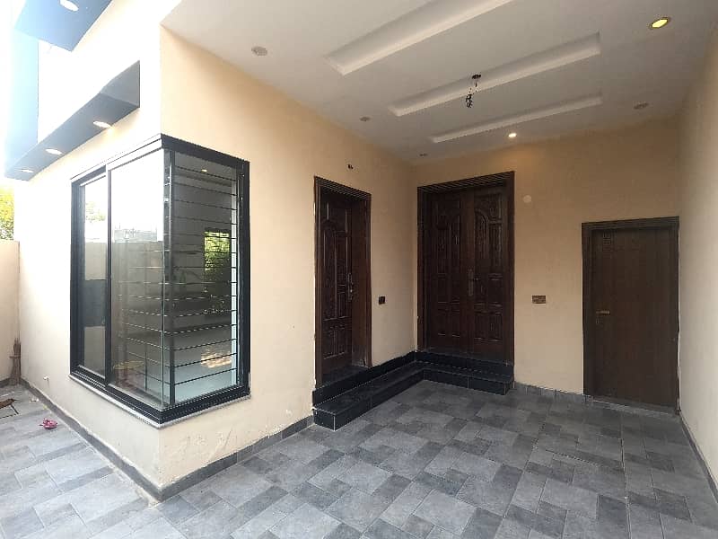 CONER AND FAING PARK House Is Available For Sale In Park View City Topaz Block Lahore 1