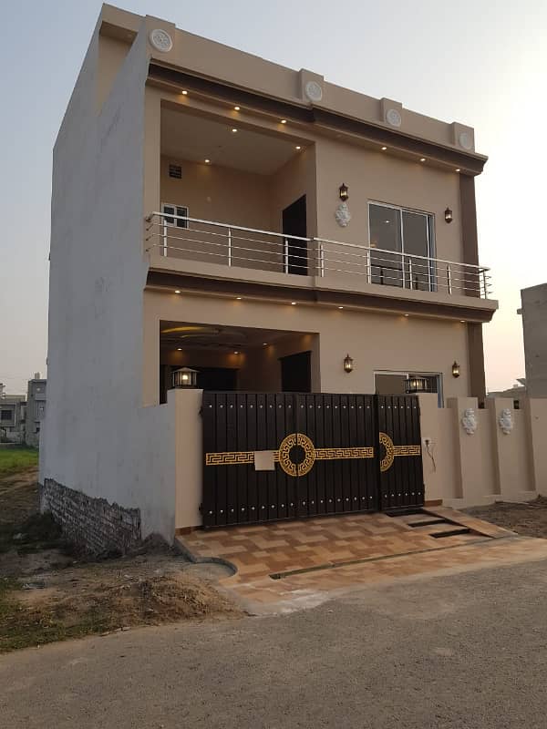 5 Marla Beautiful Brand New House Availablr For Sale In Park View City 11