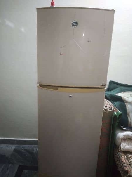 medium size fridge for sale 0