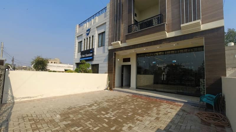 You Can Find A Gorgeous Main Double Road Building For Sale In LDA Avenue 8