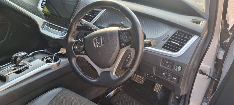 Honda Jade Hybrid 2018 1