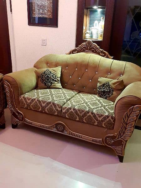 3+2+1 SOFA SET IN NEW CONDITION 4