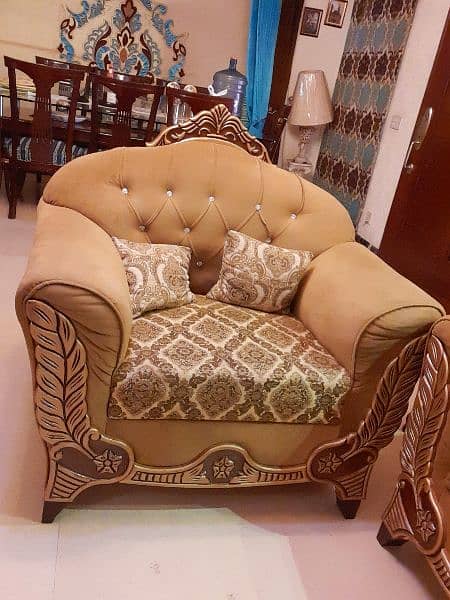 3+2+1 SOFA SET IN NEW CONDITION 8