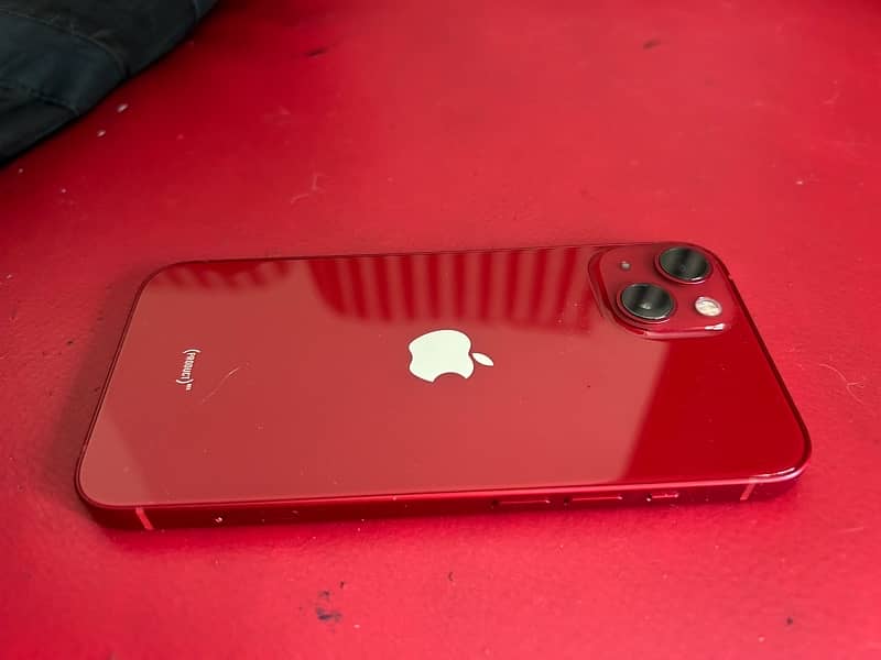 Apple iPhone 13 - red - 256 GB 7
