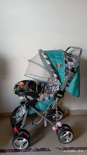 Pram and carry cot 1