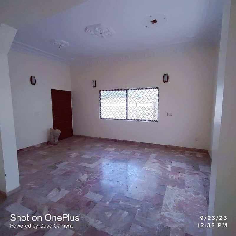 400 gz independent house for rent 16