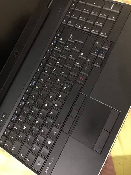 Dell Laptop new condition 4