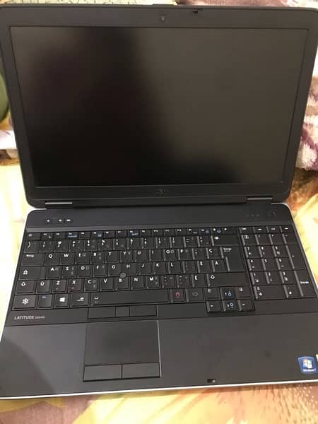 Dell Laptop new condition 5