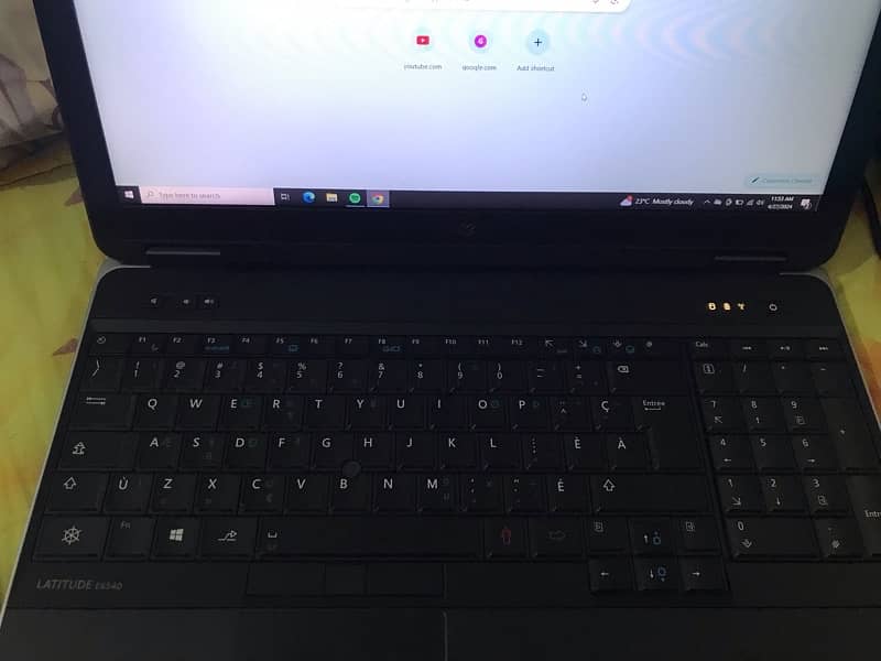 Dell Laptop new condition 7