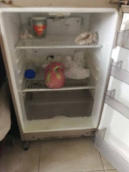 fridge good condition 1
