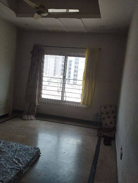 Sharing Room for Rent 2