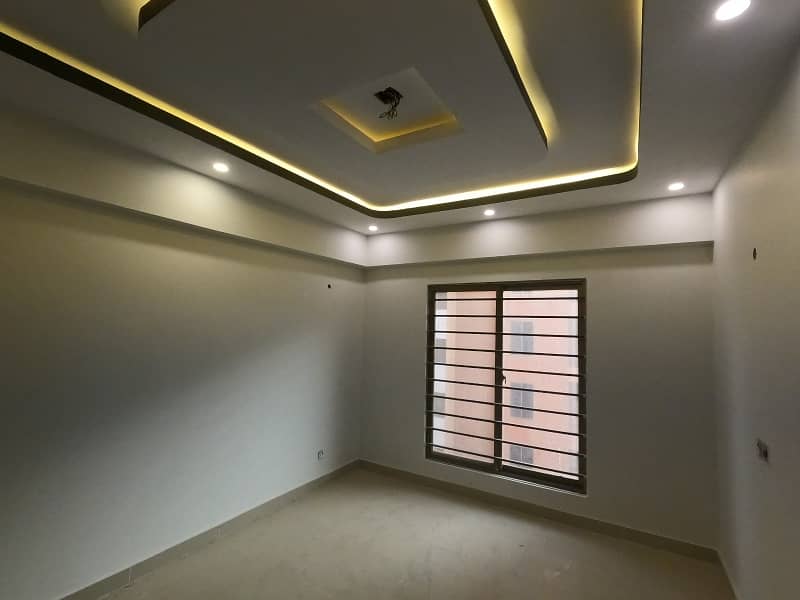 Good Corner 2450 Square Feet Flat For Sale In Cantt View Lodges 28