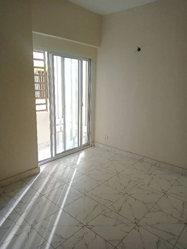 To Rent You Can Find Spacious Flat In Model Colony - Malir 6