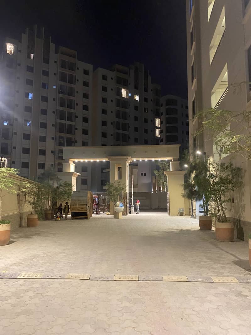 2 Bed Dd Ready To Move Apartment At Prime Location Of Jinnah Avenue 0