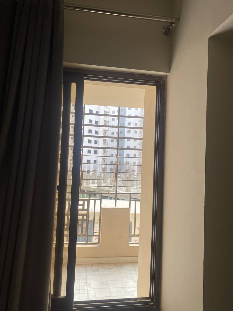 3 Bed Dd Apartment Available For Rent At Prime Location Main Jinnah Avenue 1