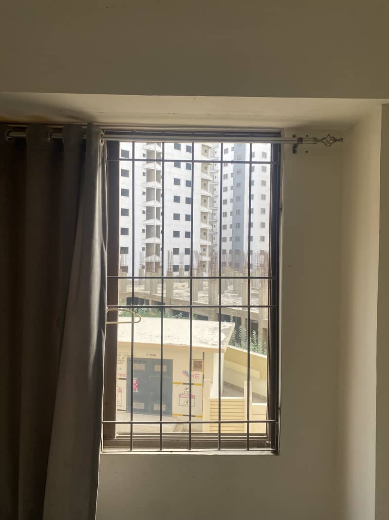 3 Bed Dd Apartment Available For Rent At Prime Location Main Jinnah Avenue 7