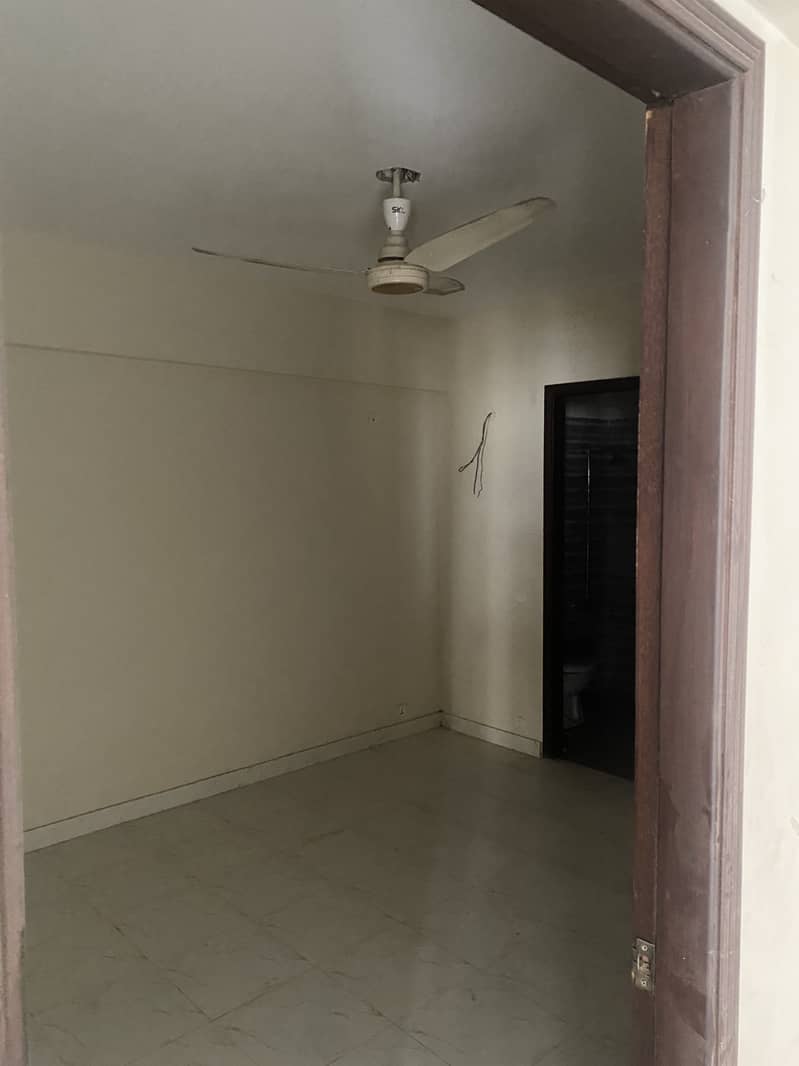 3 Bed Dd Apartment Available For Rent At Prime Location Main Jinnah Avenue 12