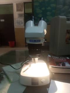 binocular microscope