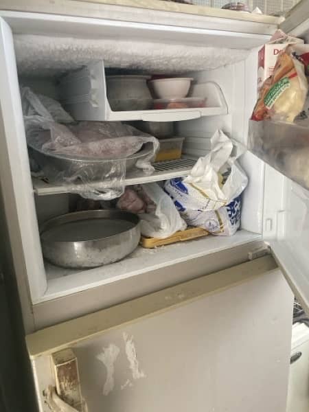 pel refrigerator in original condition 1