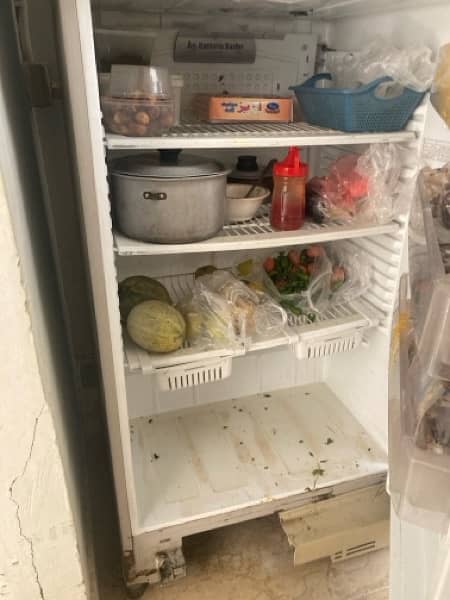 pel refrigerator in original condition 2