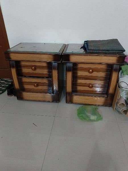 Bed Room Set in Excellent Condition 2