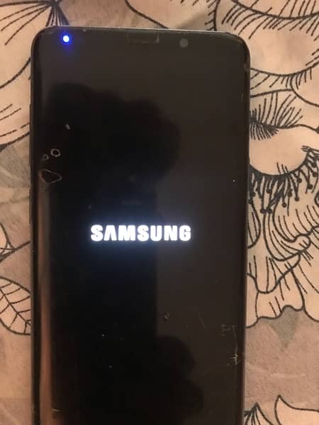 S9 Edge plus…. 2 day betry time with internet use 1 day… 4