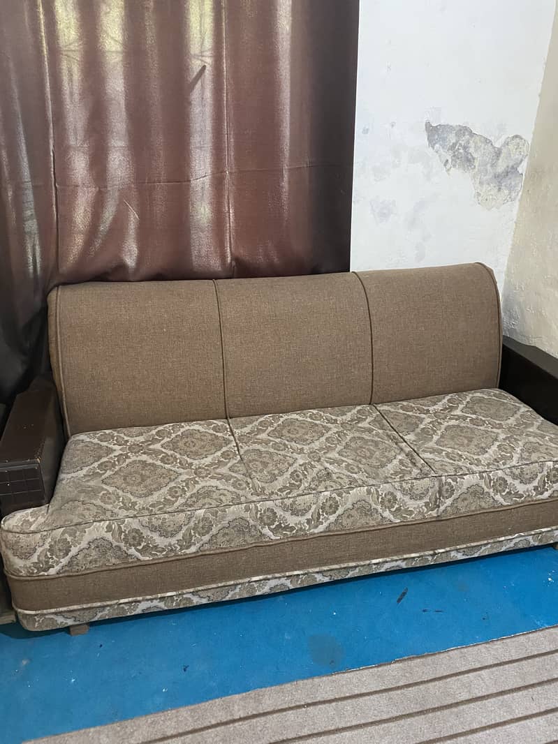 Urgent sale 5 seater sofa 3