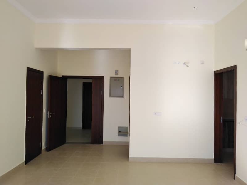 1150 SQ feet apartment FOR SALE Bahria HEIGHTS 3