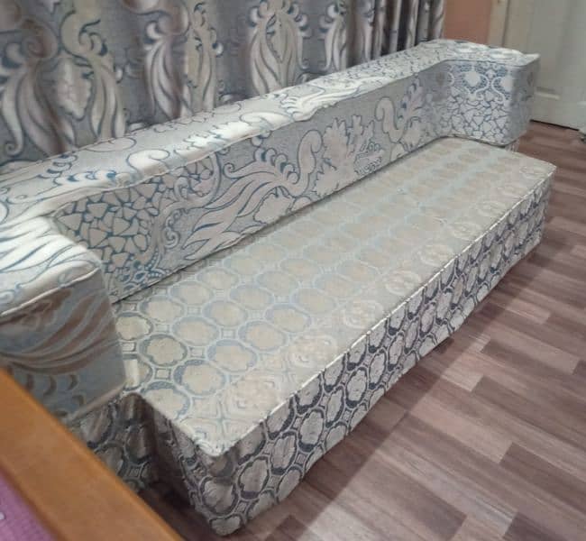 sofa and bed for sell 1