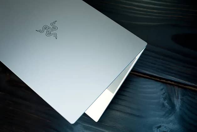 Razer Blade 16 Gaming Laptop Intel Core i7-8750H - RTX2060 1