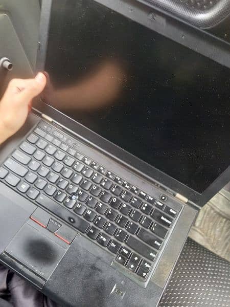 lenovo laptop for sell only serious Byers contact 2