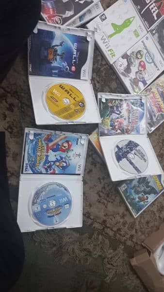 Nintendo Orignal Wii and Wii fit for sale 11