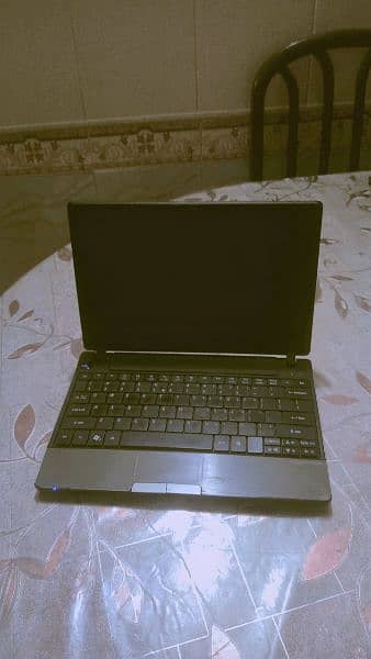 Laptop Core i3 (ram 4gb, SSD hard, 4 hour battery time) 4