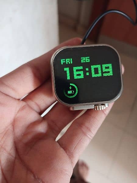 smart watch with box and charger best condition looking like new 13